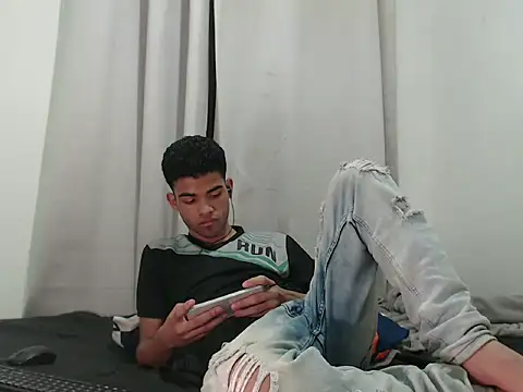 camillo beischel  online show from September 24, 2025, 5:38 pm