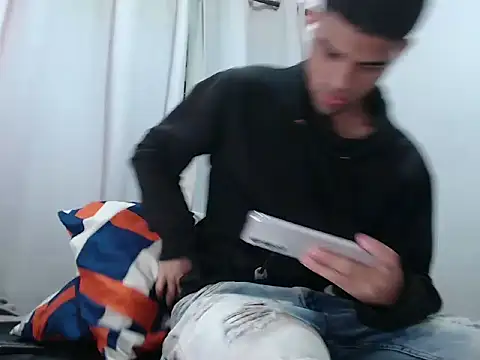 camillo beischel  online show from October 8, 2025, 5:54 pm