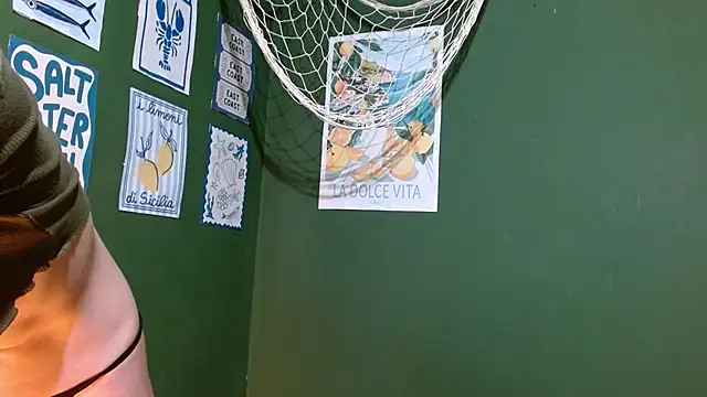 Roxiehood online show from September 26, 2025, 2:15 am