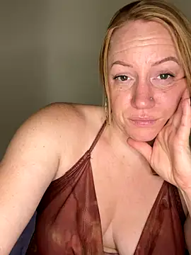 Snapshot of ChiliRoja chatting on September 19, 2025, 5:31 am ChiliRoja online show from September 19, 2025, 5:31 am