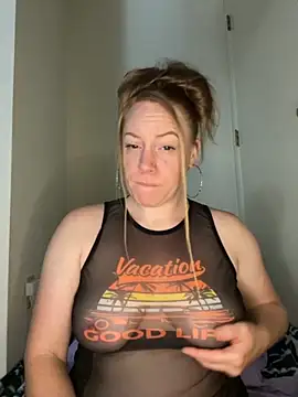 Snapshot of ChiliRoja chatting on September 20, 2025, 6:25 am ChiliRoja online show from September 20, 2025, 6:25 am