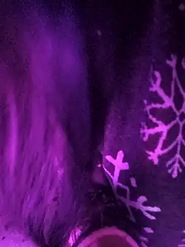 Hottiesophie online show from April 8, 2026, 7:47 pm