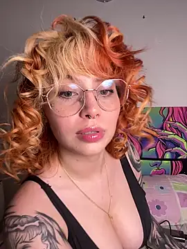 Snapshot of YunoRose_ chatting on October 23, 2025, 4:12 am YunoRose online show from October 23, 2025, 4:12 am