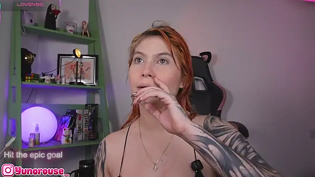 Snapshot of YunoRose_ chatting on October 30, 2025, 3:41 am YunoRose online show from October 30, 2025, 3:41 am