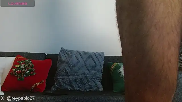 ReyPablo1 online show from December 18, 2025, 8:59 pm