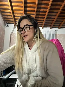 Snapshot of Mariam_Arango chatting on January 14, 2026, 10:10 am Mariam Arango online show from January 14, 2026, 10:10 am