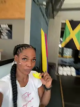 Bustykeyla online show from February 20, 2026, 3:56 pm