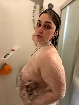 Alix Valentine online show from December 13, 2025, 7:53 pm