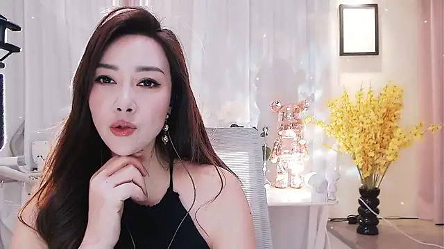 xya singer online show from September 24, 2025, 6:06 am