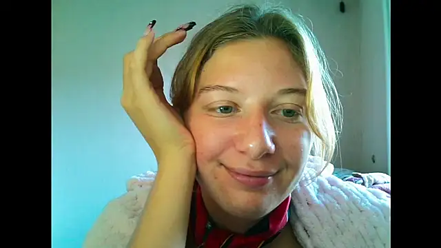 Lily Ember online show from September 22, 2025, 11:12 am