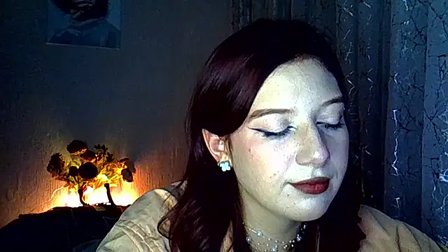 Lily Ember online show from October 6, 2025, 5:10 pm