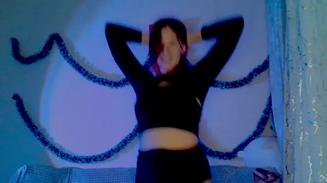 Lily Ember online show from January 15, 2026, 6:33 pm