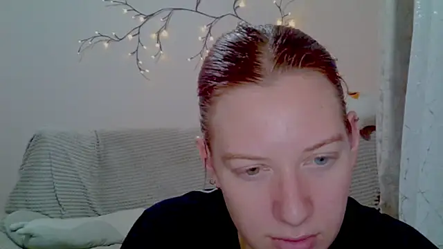 Snapshot of Lily_Ember chatting on March 14, 2026, 8:25 pm Lily Ember online show from March 14, 2026, 8:25 pm