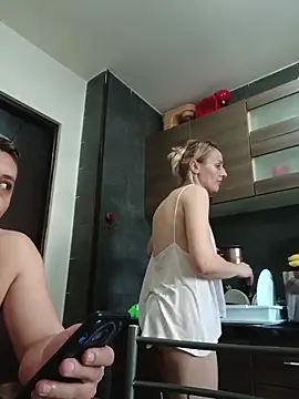 Aly-john1985 online show from October 5, 2025, 12:47 pm