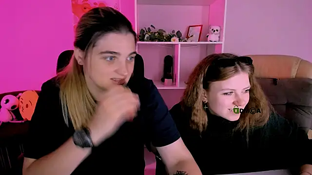 Snapshot of inga_gree chatting on October 2, 2025, 7:43 pm inga gree online show from October 2, 2025, 7:43 pm