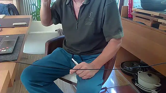 Snapshot of Unique_X_perience chatting on October 2, 2025, 8:43 am Unique X perience online show from October 2, 2025, 8:43 am