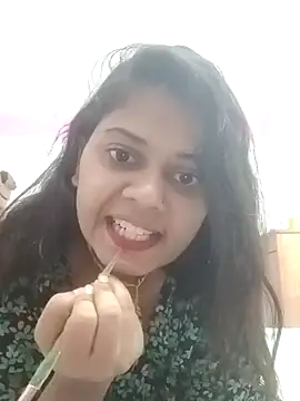 Farihasultanaxh online show from October 10, 2025, 12:42 am