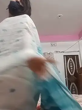 Farihasultanaxh online show from November 1, 2025, 9:39 pm