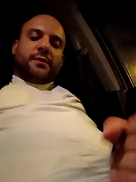 cazzoduroduro26 online show from October 6, 2025, 10:07 pm