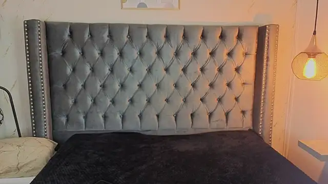 Anya Belth online show from April 15, 2026, 7:32 pm