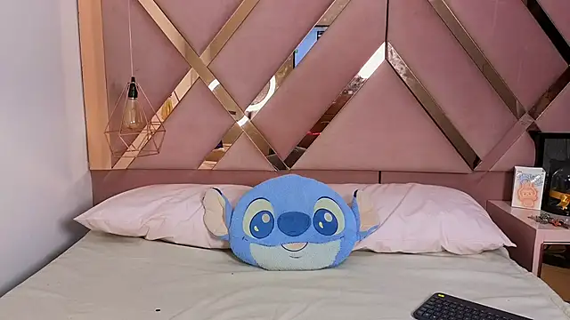 Sthephany grand online show from September 17, 2025, 4:19 pm