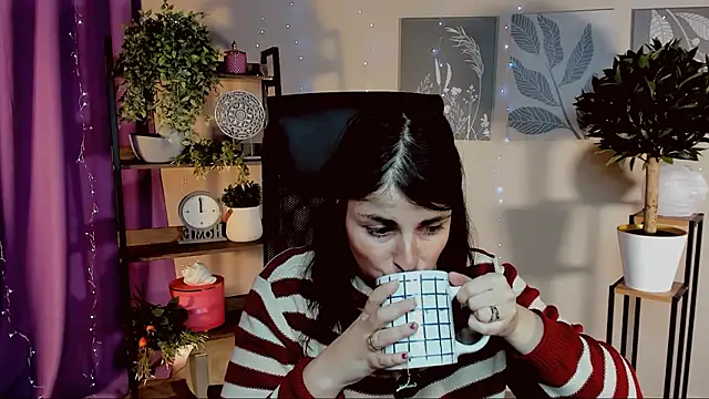 MartaEdams online show from February 2, 2026, 6:34 am