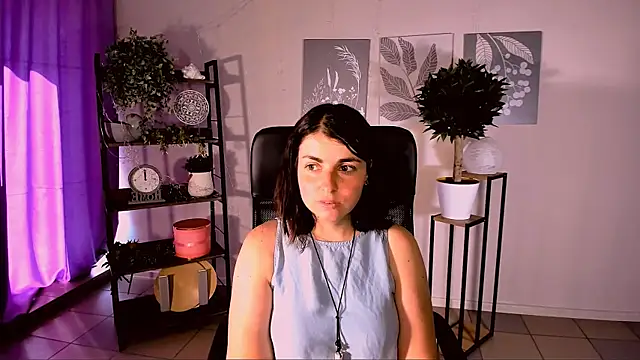 Snapshot of MartaEdams chatting on June 12, 2026, 5:28 am MartaEdams online show from June 12, 2026, 5:28 am