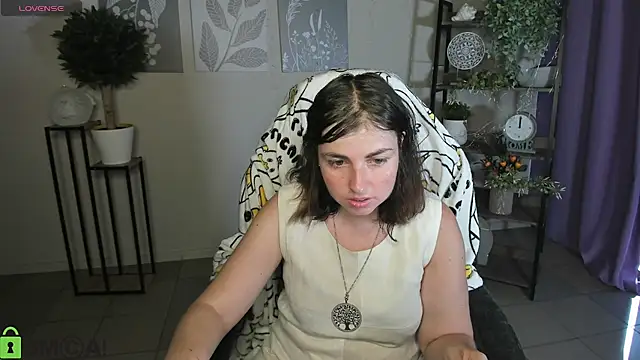 Snapshot of MartaEdams chatting on July 15, 2026, 5:12 am MartaEdams online show from July 15, 2026, 5:12 am
