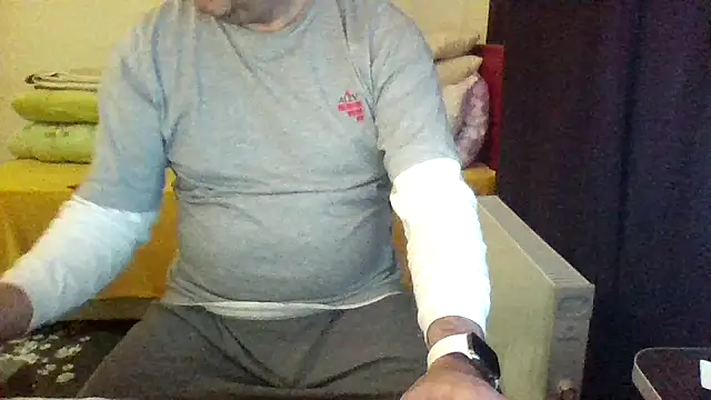 st206boy online show from April 10, 2026, 1:11 am