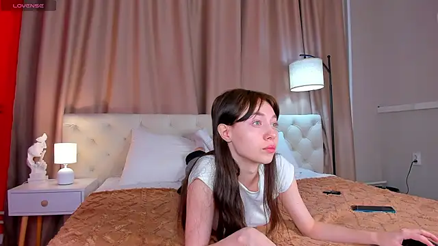 Snapshot of Skelerata chatting on September 15, 2025, 1:05 am Skelerata online show from September 15, 2025, 1:05 am