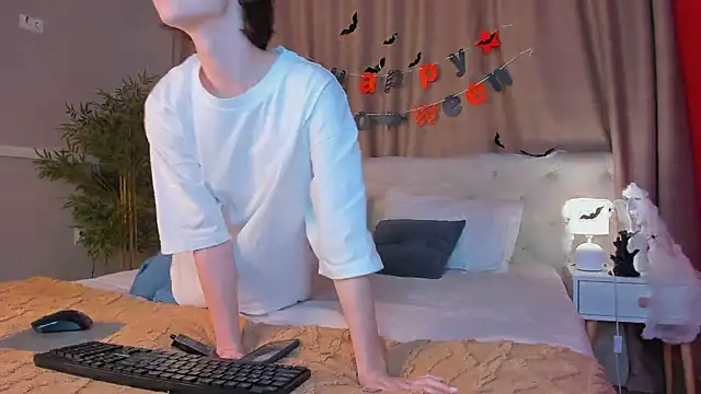 Snapshot of Skelerata chatting on October 25, 2025, 1:13 am Skelerata online show from October 25, 2025, 1:13 am