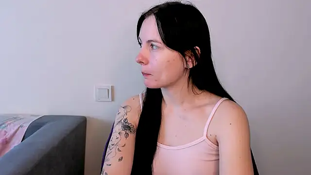 Elle Pearl  online show from February 23, 2026, 7:06 am