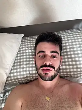 Snapshot of Carl242000 chatting on October 3, 2025, 8:33 am Carl242000 online show from October 3, 2025, 8:33 am