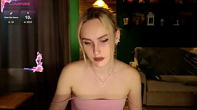 Belle Vill3575 online show from September 12, 2025, 8:25 am