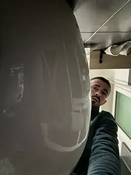 Snapshot of mario231197 chatting on February 4, 2026, 12:16 am mario231197 online show from February 4, 2026, 12:16 am