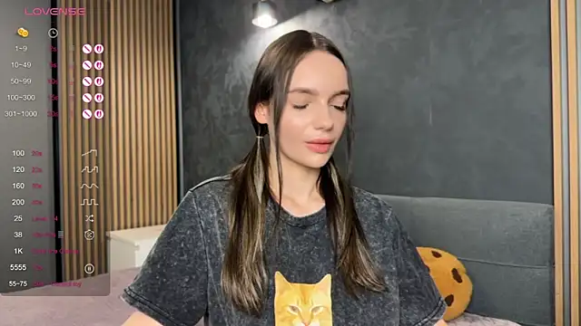 Snapshot of litlle_angelll chatting on April 19, 2026, 6:10 pm litlle angelll online show from April 19, 2026, 6:10 pm