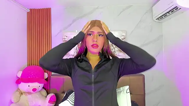 Dreams Chloe online show from September 10, 2025, 5:07 am