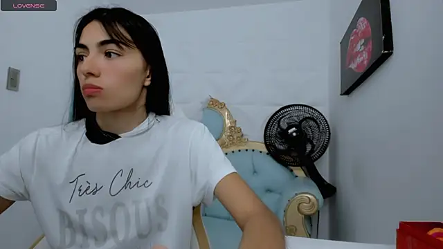 eimy skinny  online show from January 16, 2026, 12:31 pm