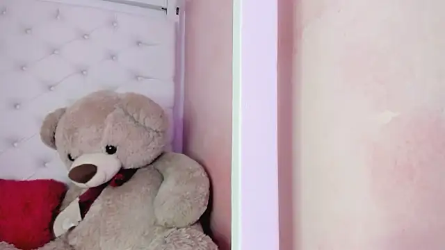 Snapshot of eimy_skinny_ chatting on February 26, 2026, 12:37 pm eimy skinny online show from February 26, 2026, 12:37 pm