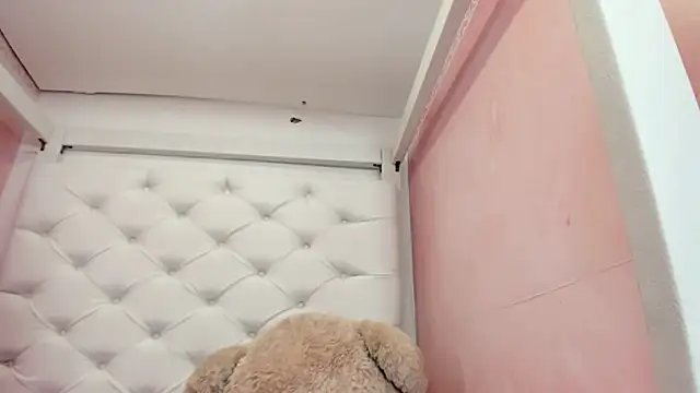 Snapshot of eimy_skinny_ chatting on February 27, 2026, 1:00 pm eimy skinny online show from February 27, 2026, 1:00 pm