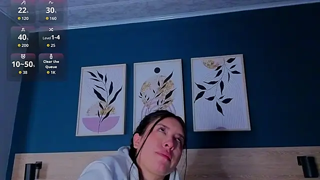 Snapshot of SarahMiler_ chatting on October 22, 2025, 11:43 am SarahMiler online show from October 22, 2025, 11:43 am