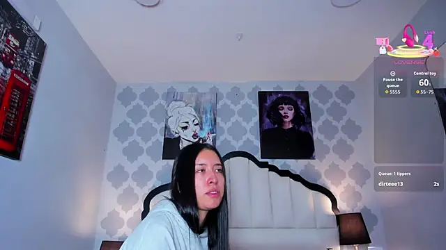 Snapshot of SarahMiler_ chatting on November 9, 2025, 2:37 pm SarahMiler online show from November 9, 2025, 2:37 pm