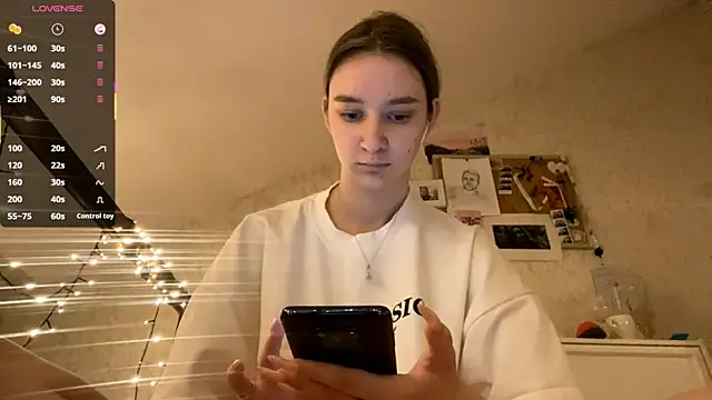 DanaCore online show from October 5, 2025, 6:28 pm