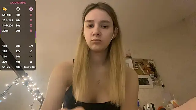 DanaCore online show from October 18, 2025, 7:36 pm