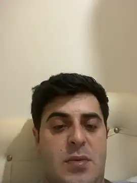 Semihh35 online show from April 17, 2026, 10:46 pm