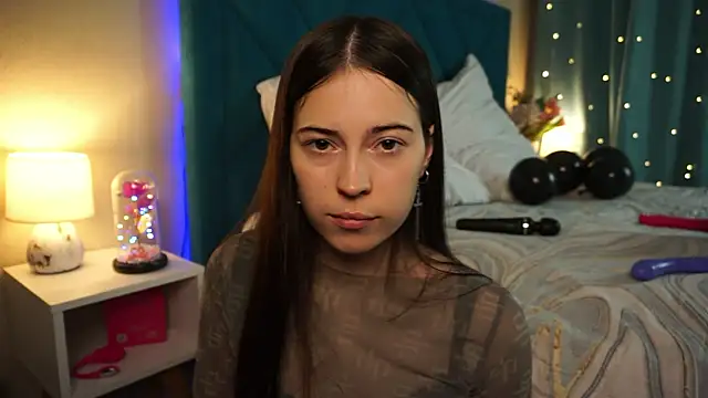 ywixos online show from April 10, 2026, 9:41 pm