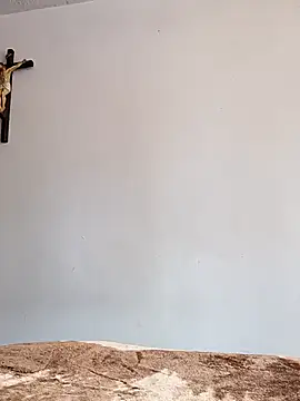 leon8013A online show from September 24, 2025, 6:00 pm