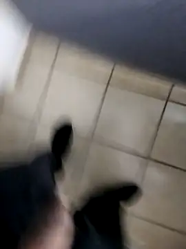 Snapshot of Leofj007 chatting on October 31, 2025, 10:44 pm Leofj007 online show from October 31, 2025, 10:44 pm