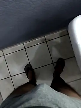 Snapshot of Leofj007 chatting on November 8, 2025, 6:02 am Leofj007 online show from November 8, 2025, 6:02 am