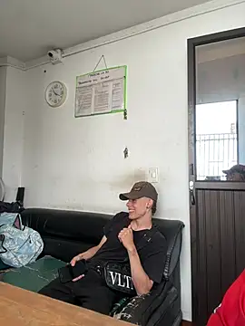 Jacobs0 online show from April 8, 2026, 8:53 pm